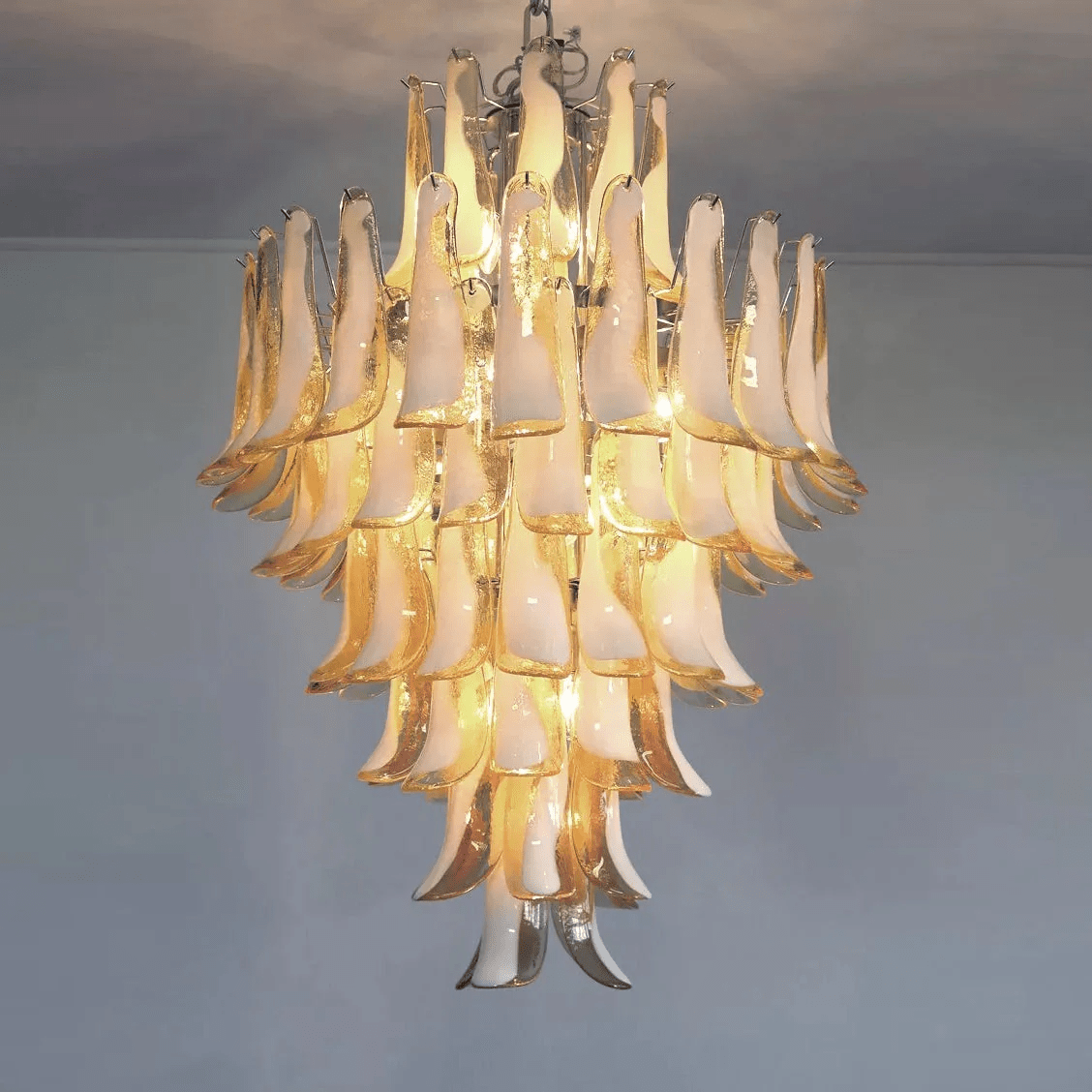 Dravina Glass Petals Pendant Lamp