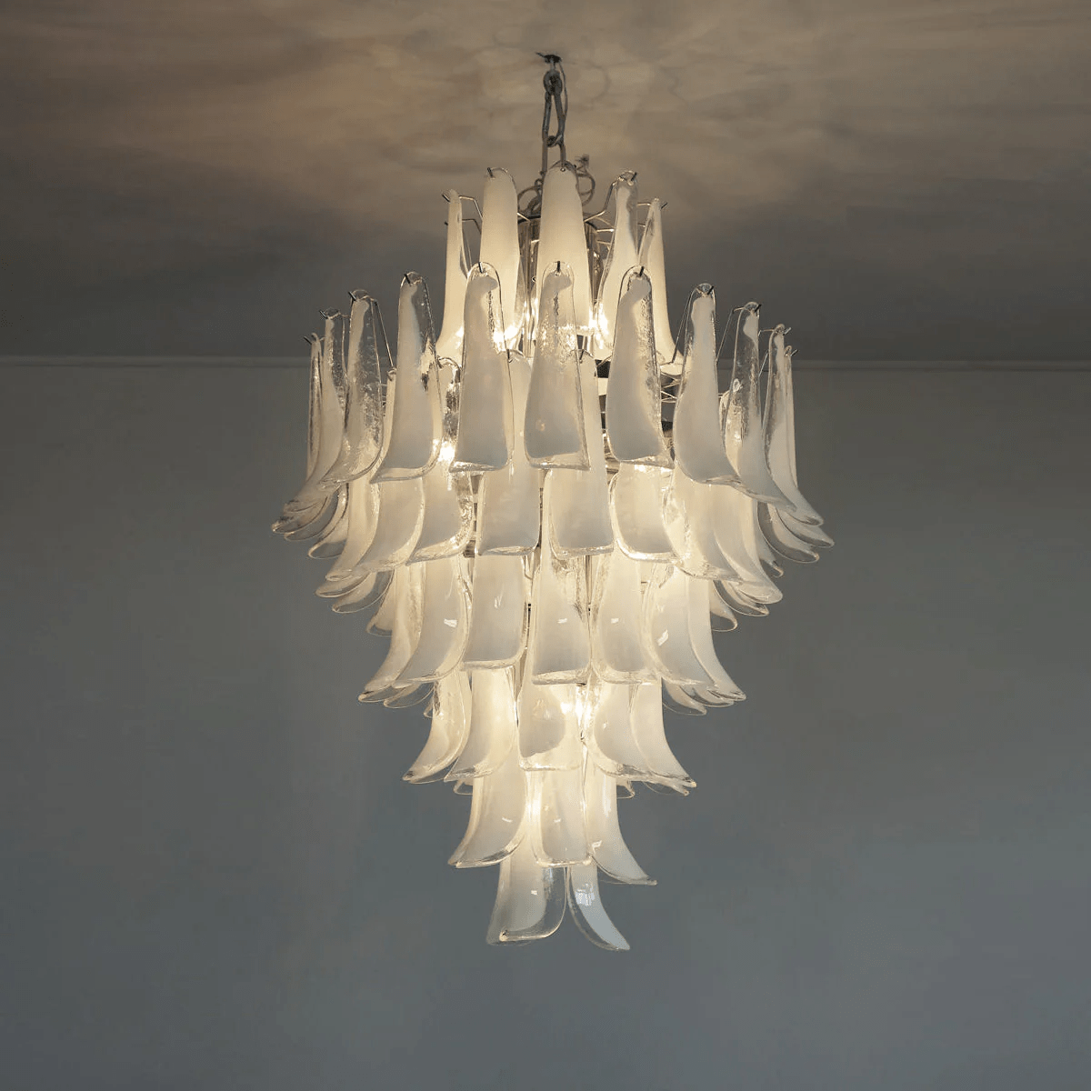 Dravina Glass Petals Pendant Lamp