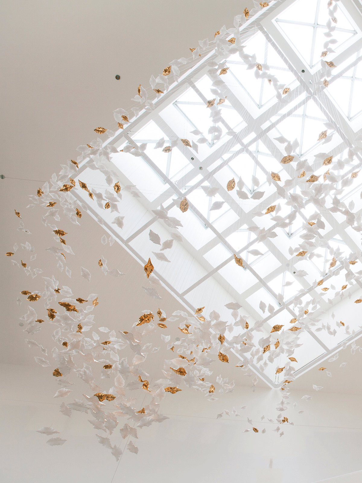 Leaf Twisted Sculptural Customize Chandelier