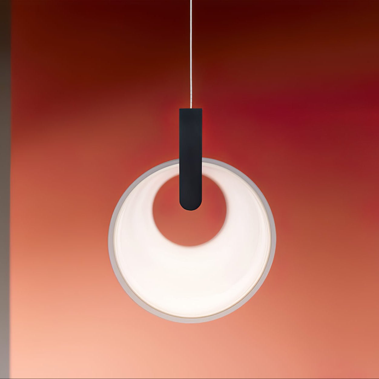 Edge Linear Pendant Light