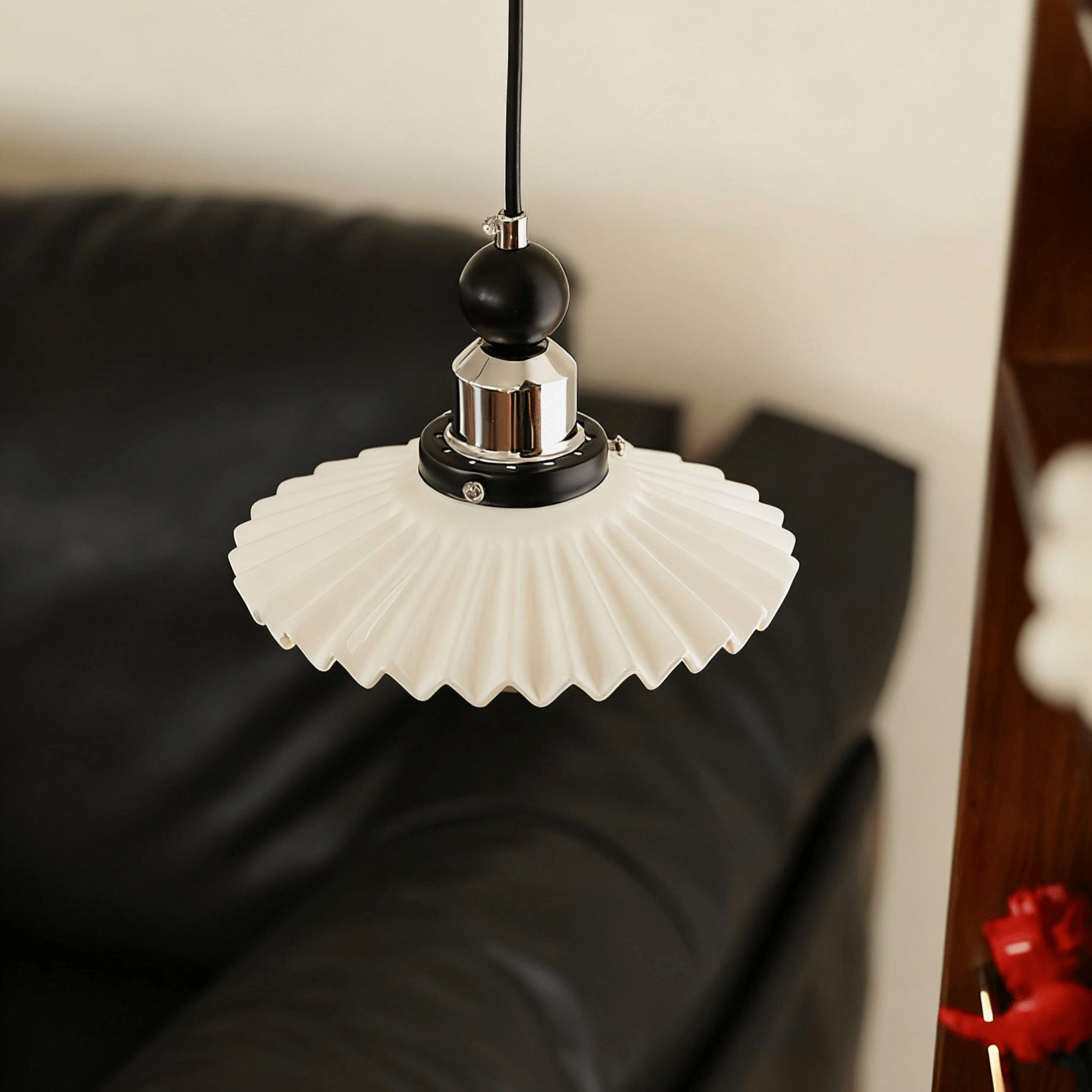 Pleated Petal Pendant Lamp