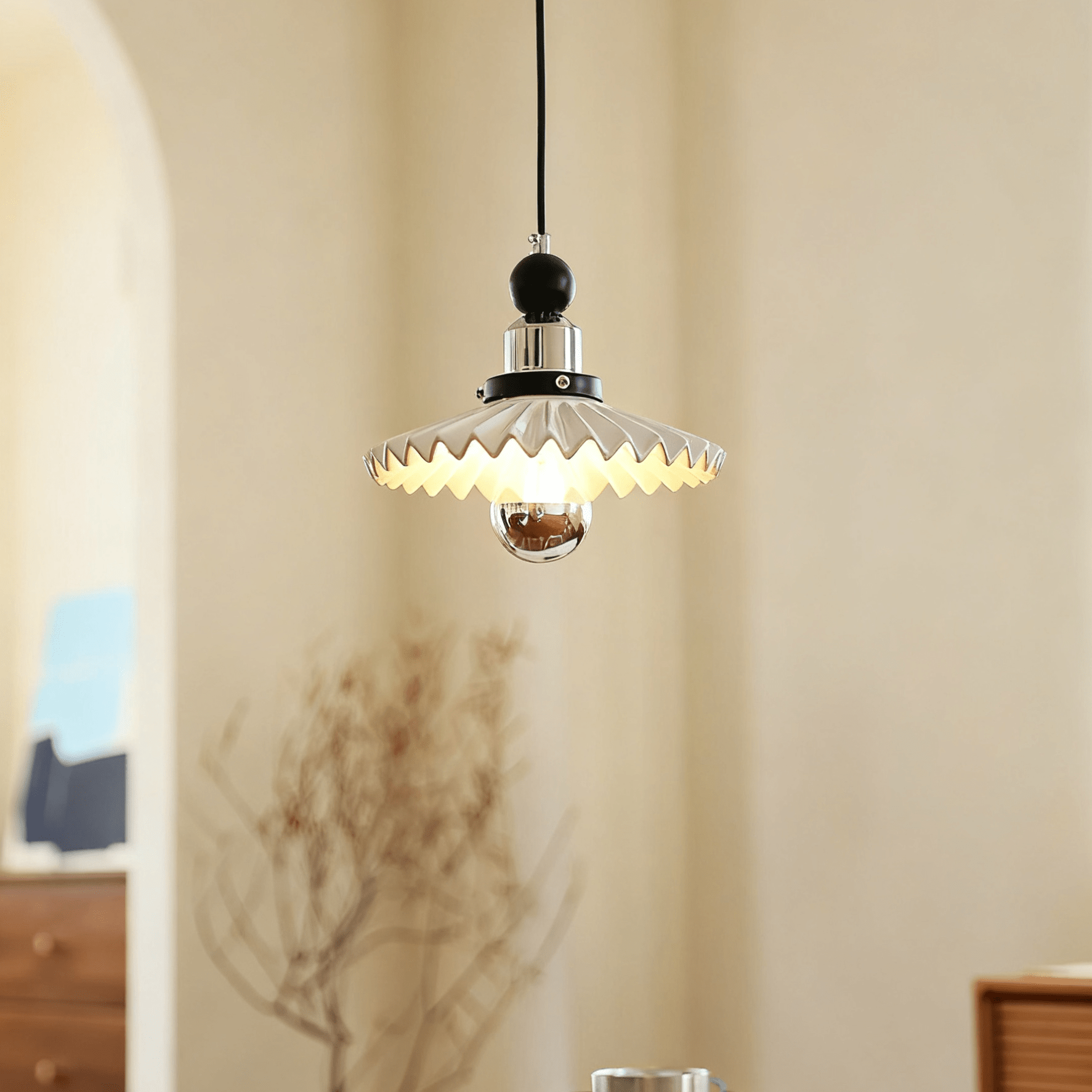 Pleated Petal Pendant Lamp