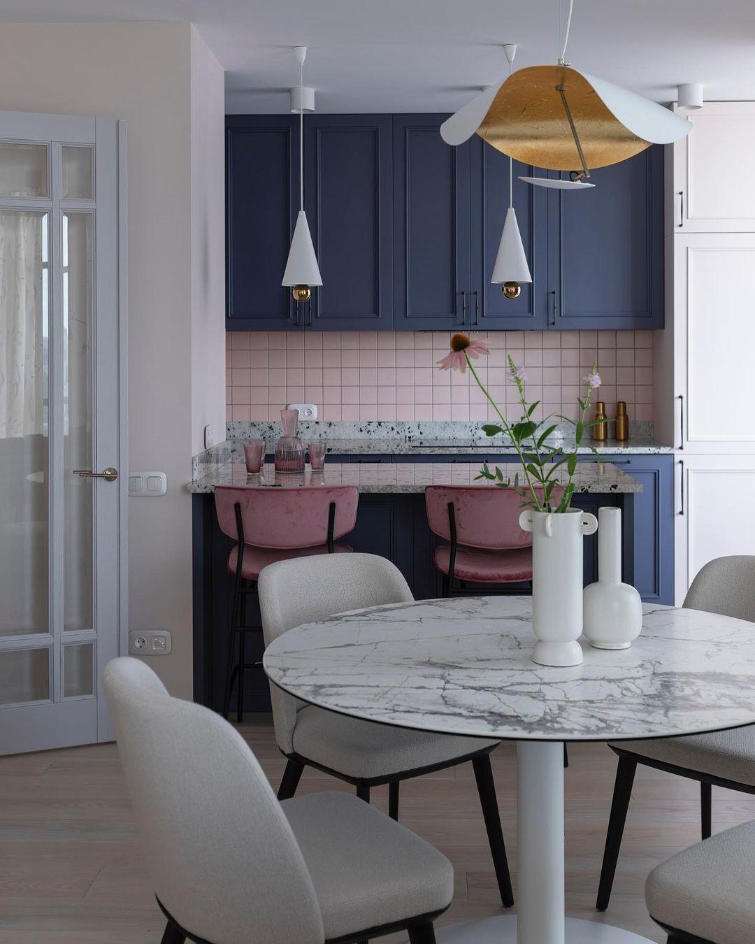 Black Wheel Pendant Light