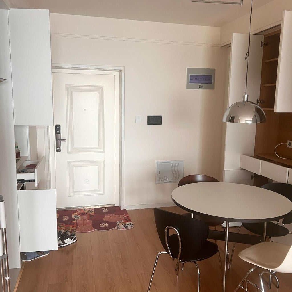 Drifting Cloud Swing Arm Pendant Light