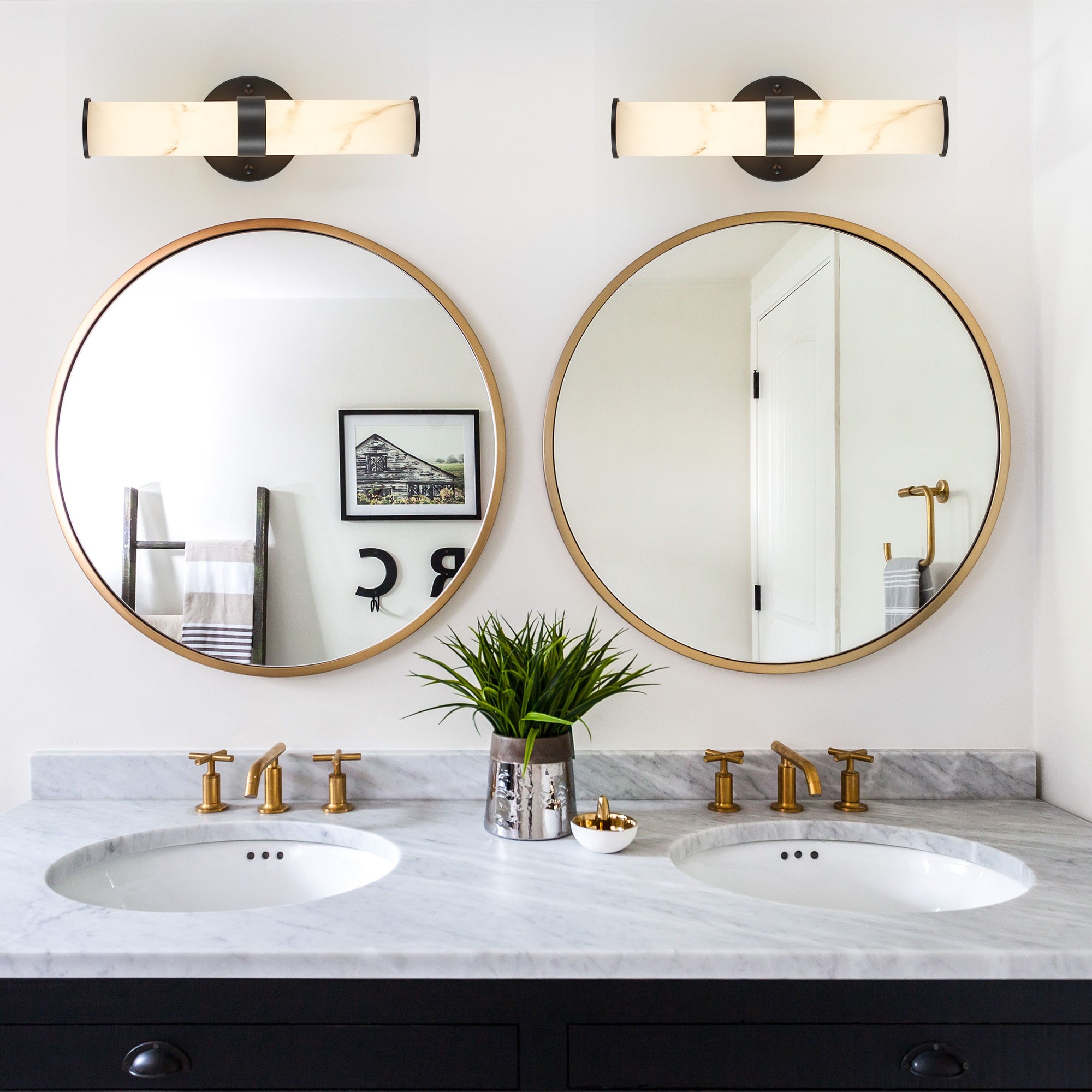 MarbleLuxe Wall Light B