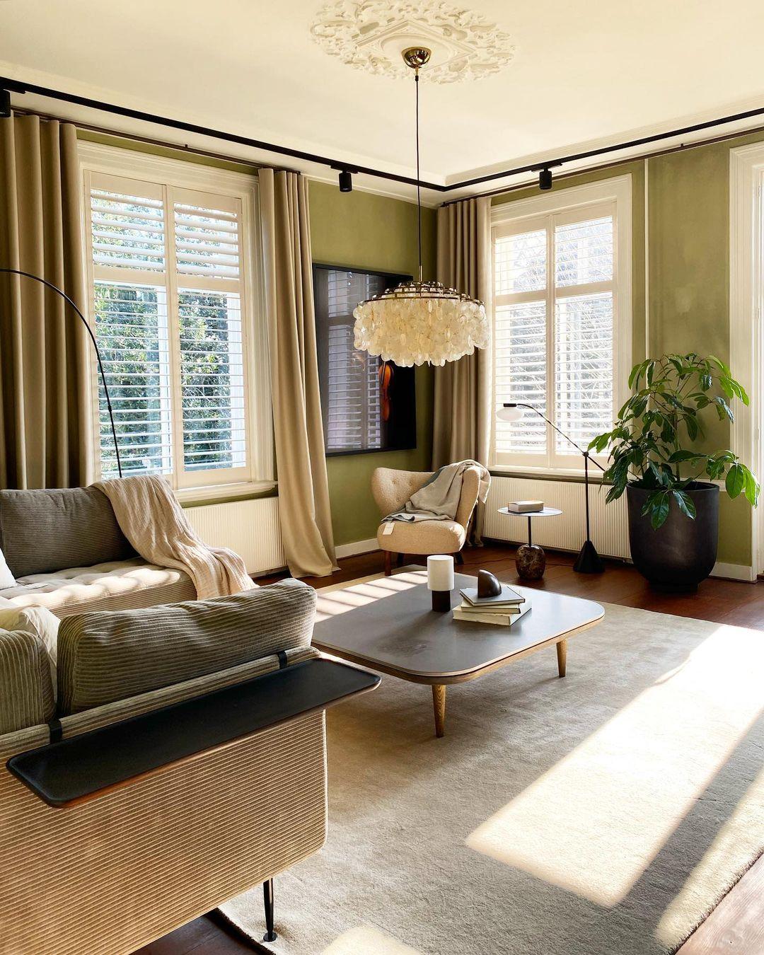 Riley Shell Chandelier