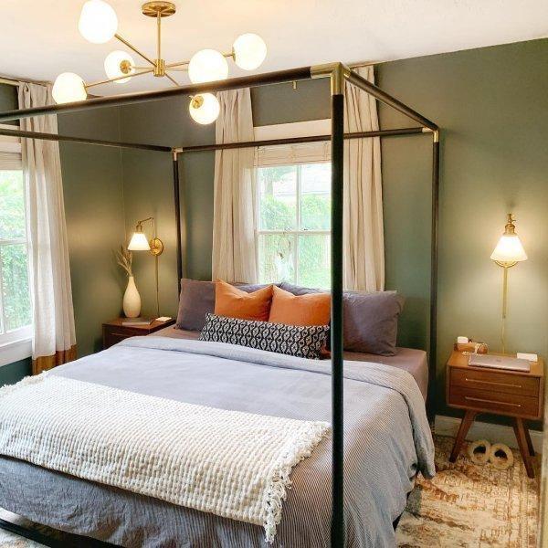 Staggered Glass 6 Light Chandelier