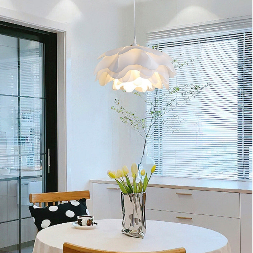 Stamen Pendants Light