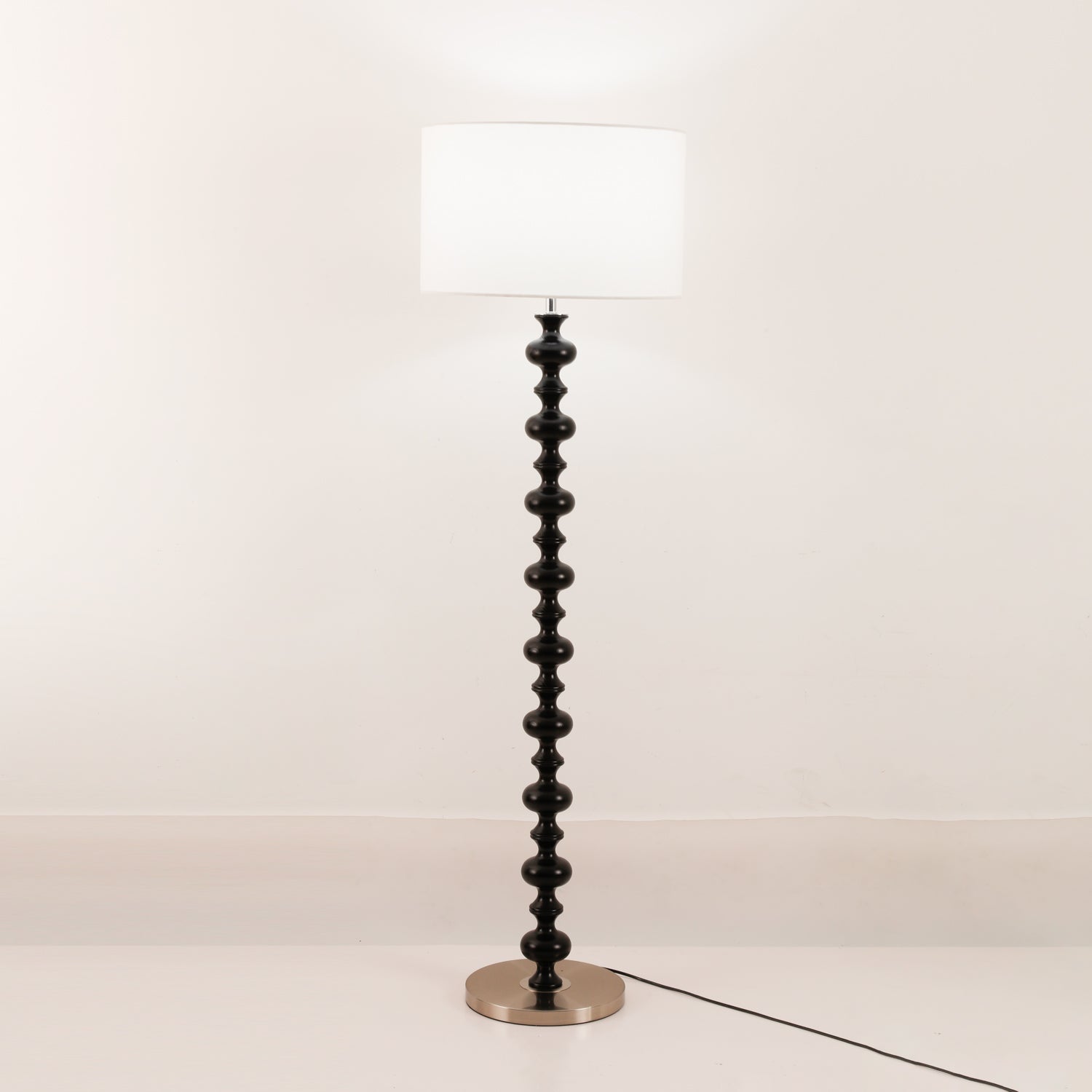 Vera Sculptural Floor Lamp