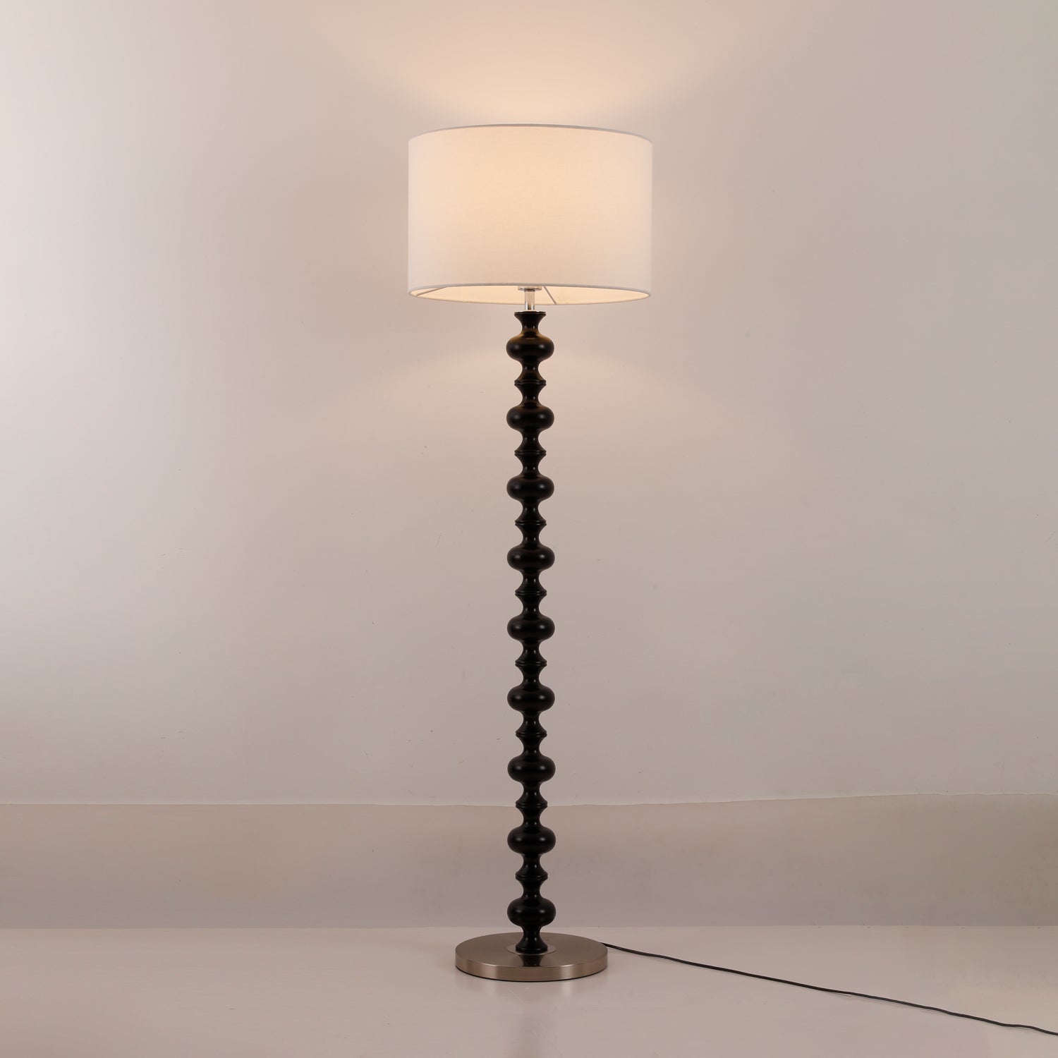 Vera Sculptural Floor Lamp