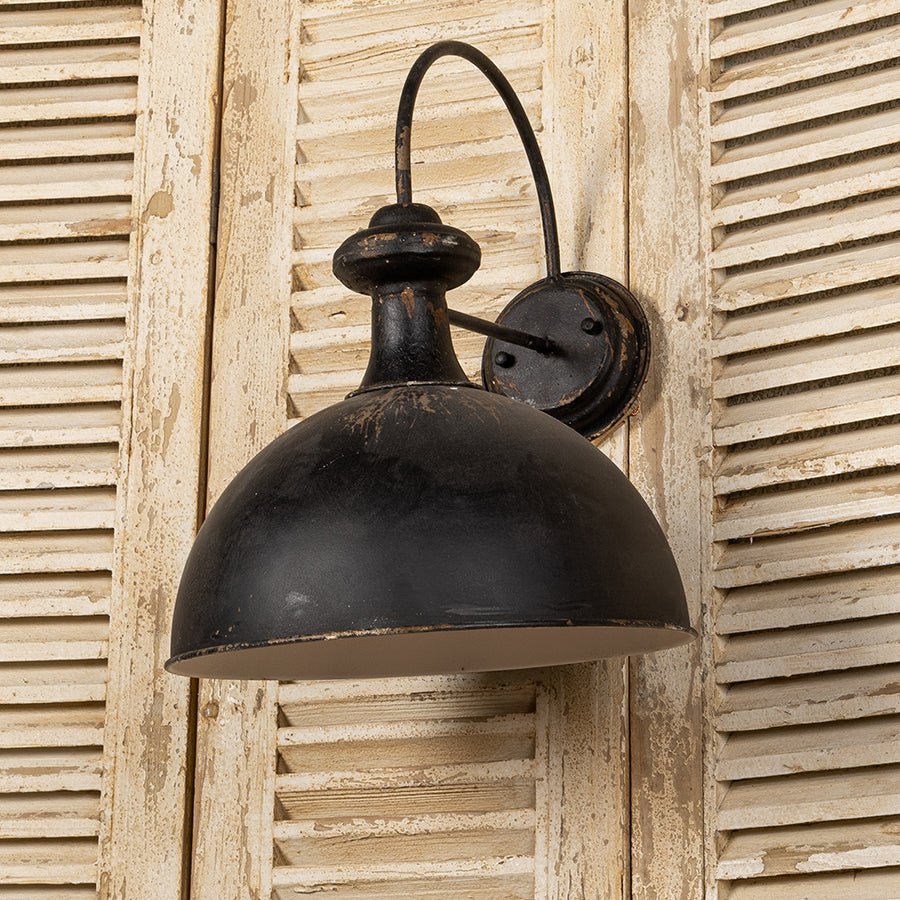 Vintage-Inspired Black Metal Wall Sconce